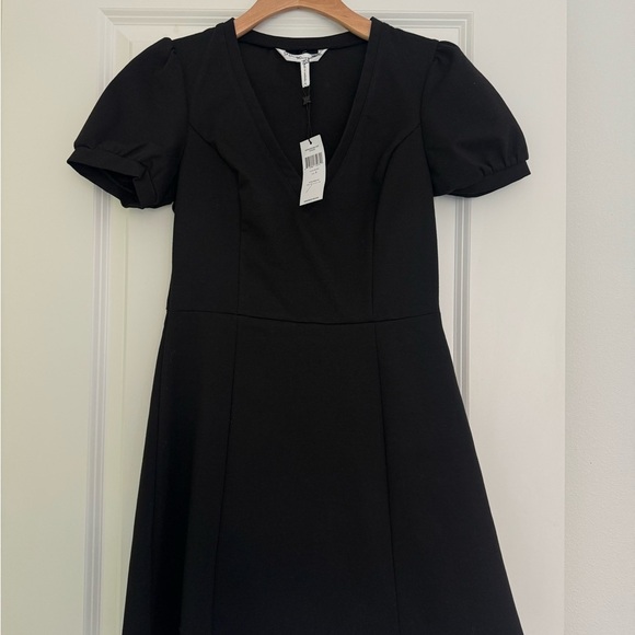 NWT BCBGeneration women’s Black Short Sleeve Fit Flare Knit Dress size small 4 6 - Picture 7 of 7